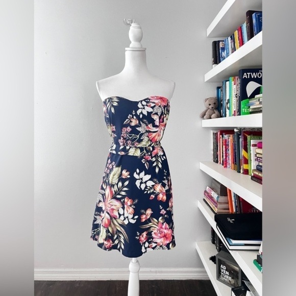 Ebby and I navy tropical Dress Blue size 6 NWT - Picture 2 of 15